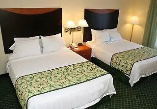 Fairfield Inn & Suites Charlotte Arrowood Stati Uniti