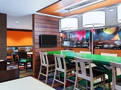 Fairfield Inn & Suites Charlotte Arrowood 3*,  Stati Uniti